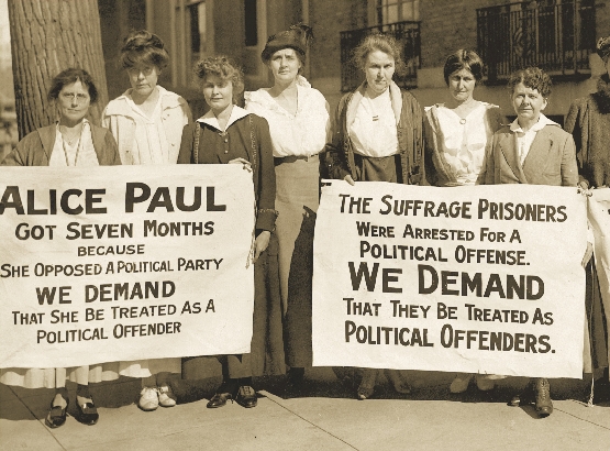 Women protested the treatment of Alice Paul in jail.