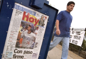 A Spanish-language newspaper for sale in Chicago, Illinois