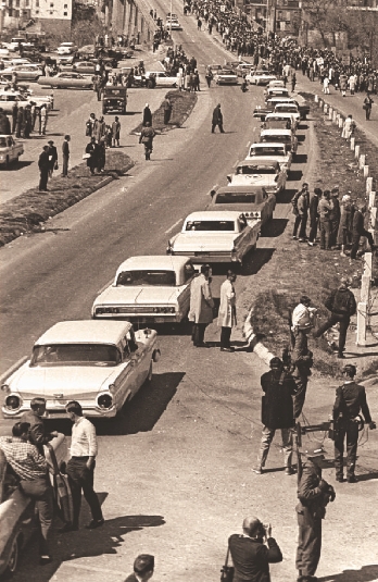 On March 7, 1965, 600 people in Alabama began a march to demand civil rights. When they reached the State Capitol building in Birmingham on March 25, there were 25,000 people marching.
